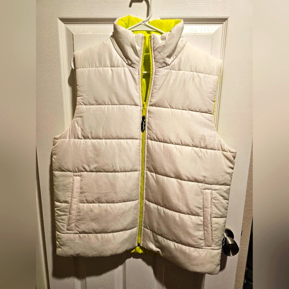 Woman's Reversible Puffer Vest